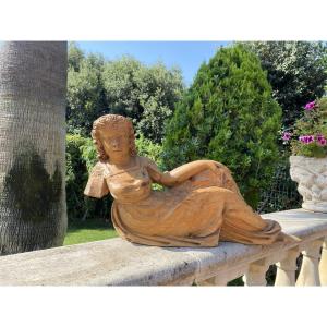 18th-century Wooden Sculpture Of A Reclining Woman