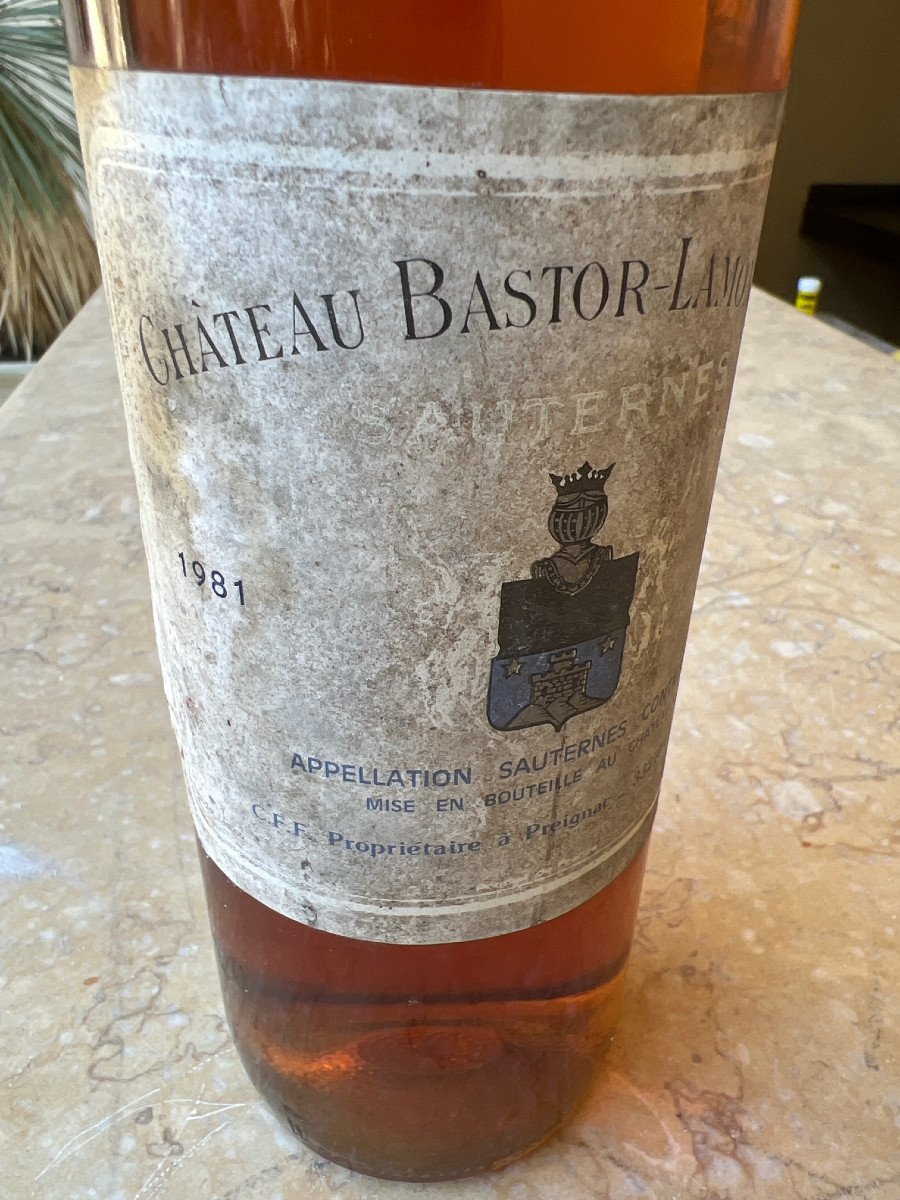 Sauternes 1981 Chateau Bastor-lamontagne Wine Bottle-photo-8