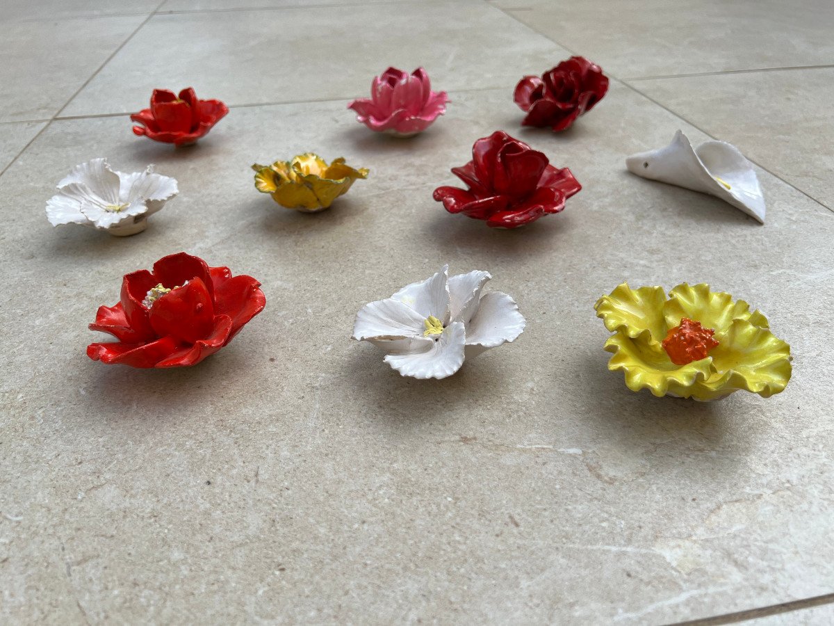 Lot Of 10 Enamelled Ceramic Flowers, France-photo-4