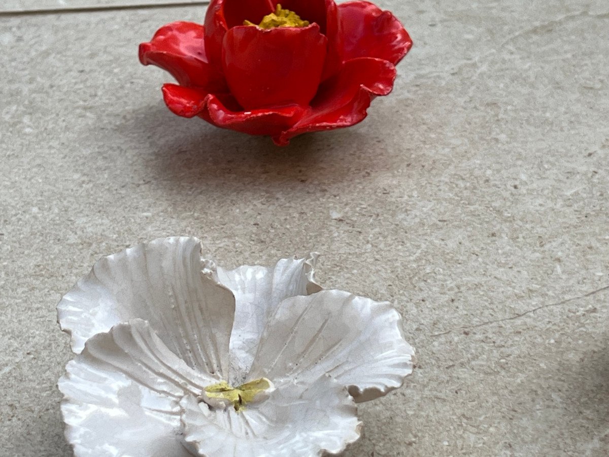 Lot Of 10 Enamelled Ceramic Flowers, France-photo-2