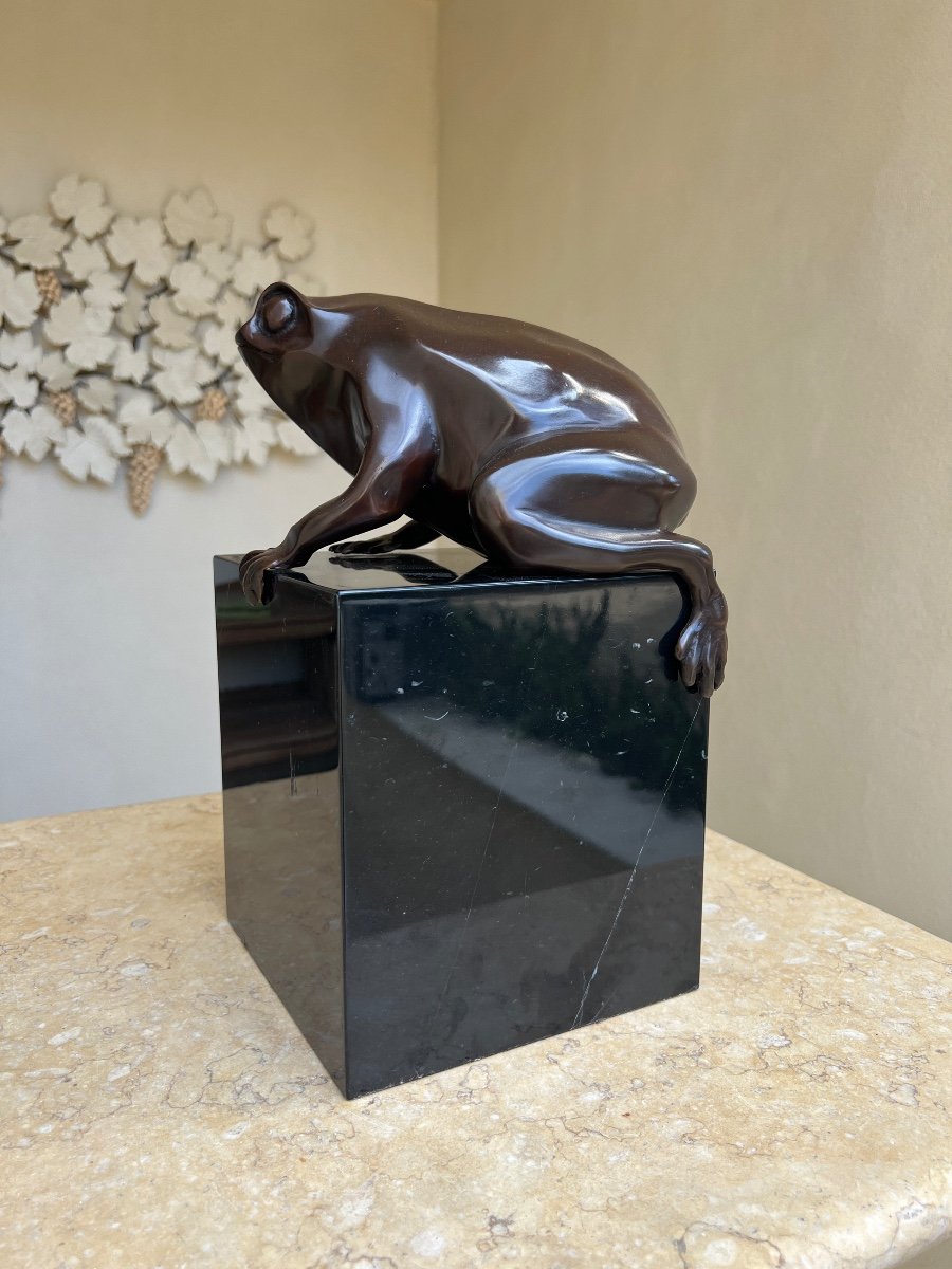 Animal Bronze Hyperrealism Frog Black Marble Base -photo-8
