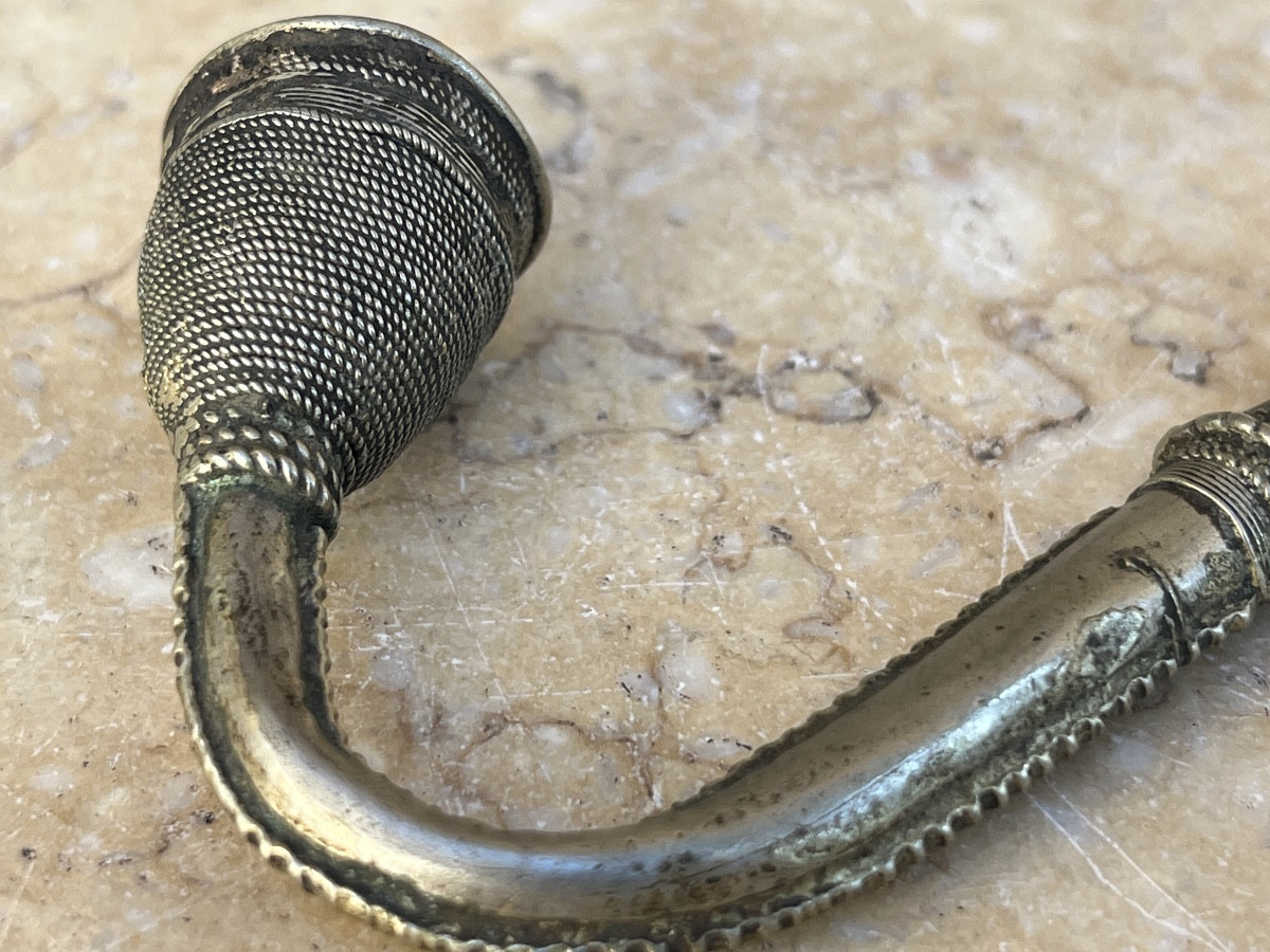 Pipe à opium en argent filigrane, fin 19 siècle , tribu Wa Birmanie 