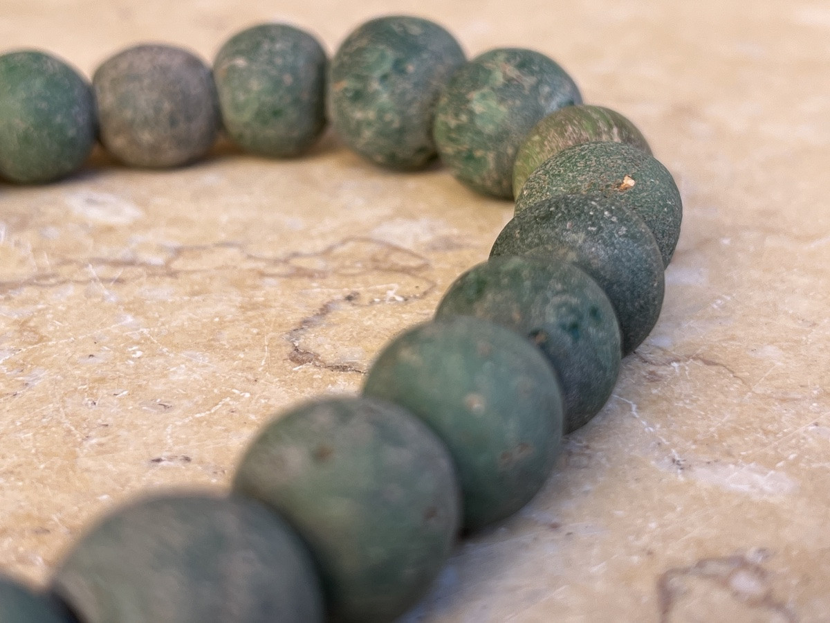 Collier de pate de verre verte de fouille ethnie Lisu Birmanie -photo-2