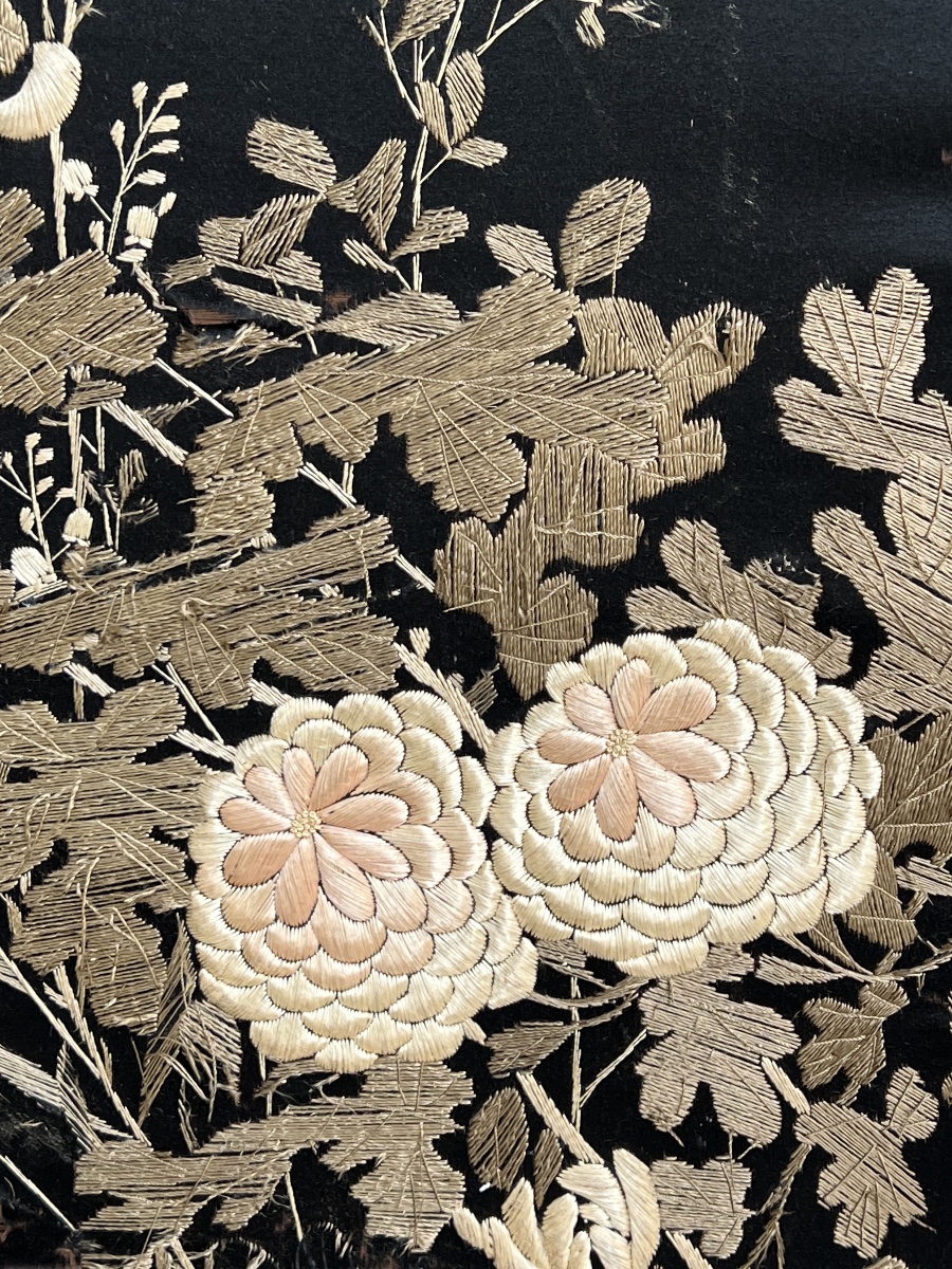 Paravent Japonais soie brodé période Taisho .