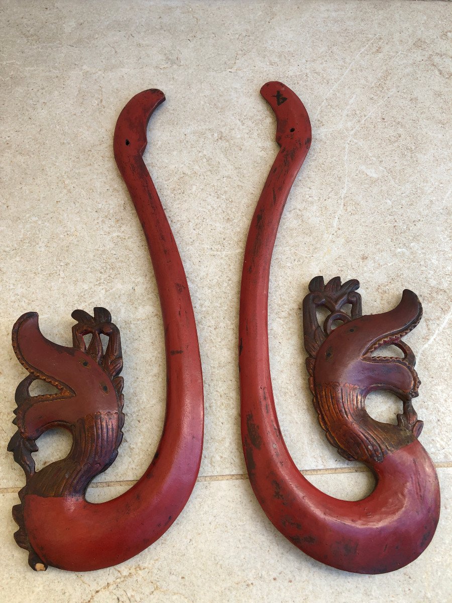 Rare Paire d'Embrase De Lit A Baldaquin Bois Sculté Bali Indonesie