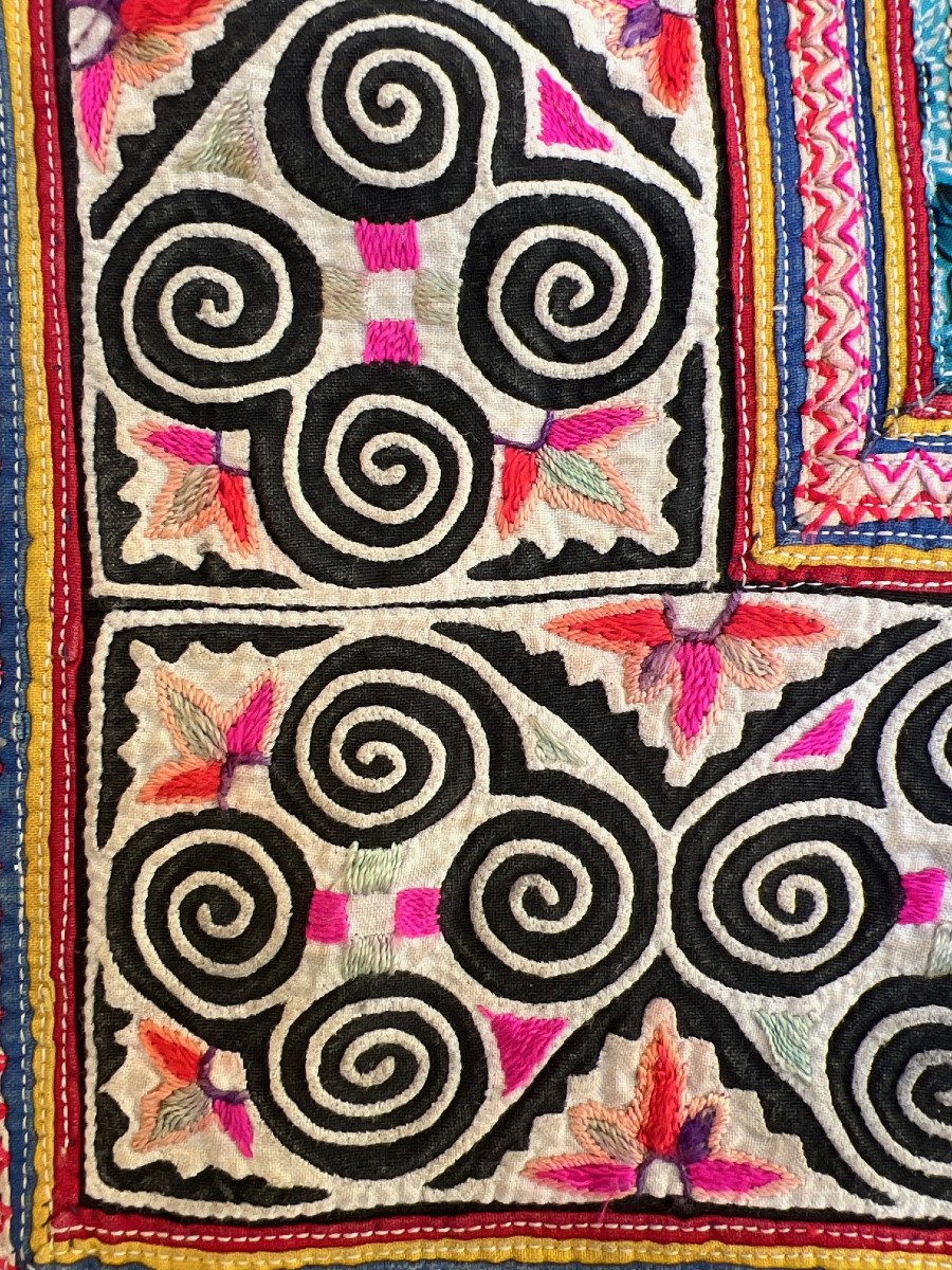 Embroidered Baby Carrier, Traditional Hmong Costume, Burma.-photo-4