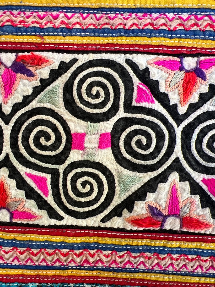 Embroidered Baby Carrier, Traditional Hmong Costume, Burma.-photo-6