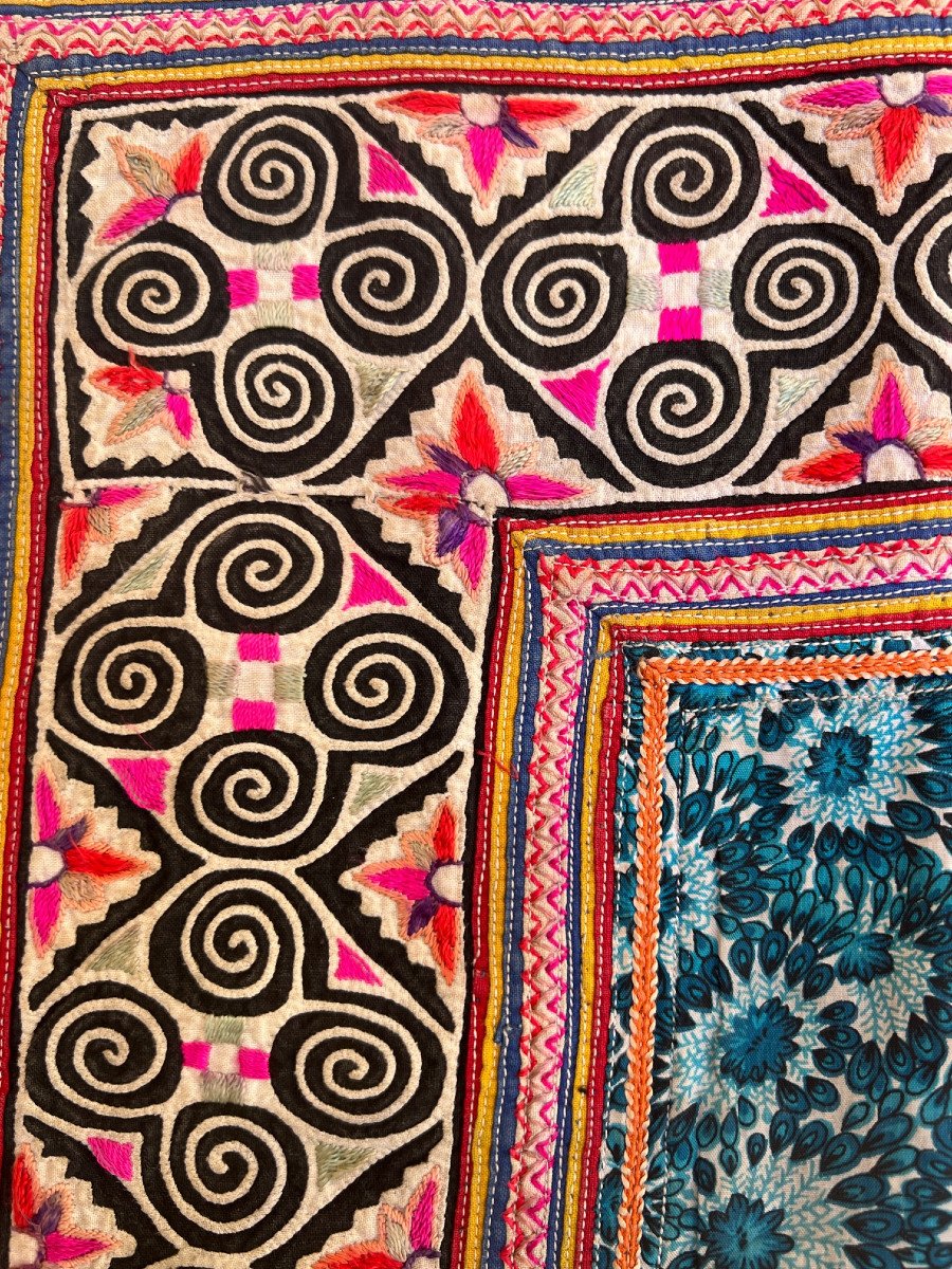 Embroidered Baby Carrier, Traditional Hmong Costume, Burma.-photo-7