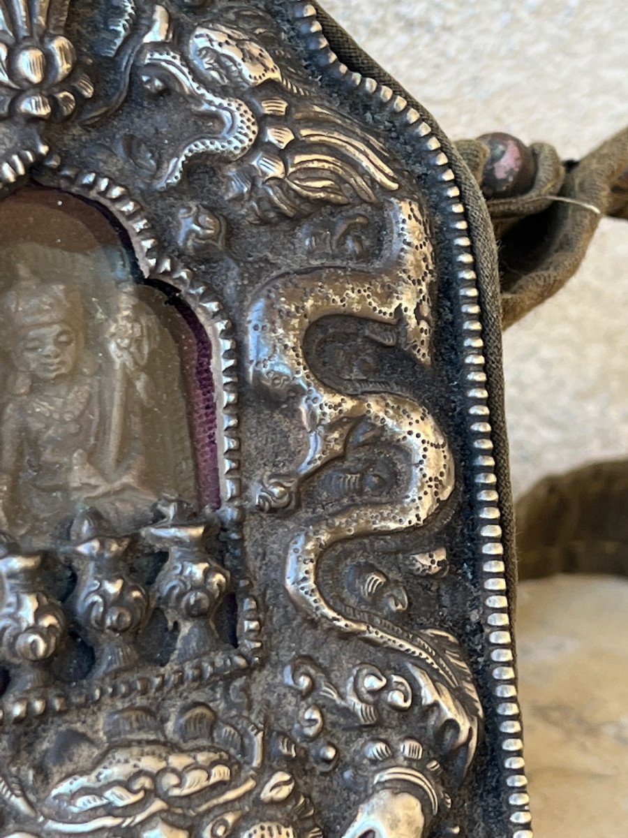 Ghau , Reliquaire Tibetain Argent Et Soie , XIX é Siecle , Tibet .-photo-5