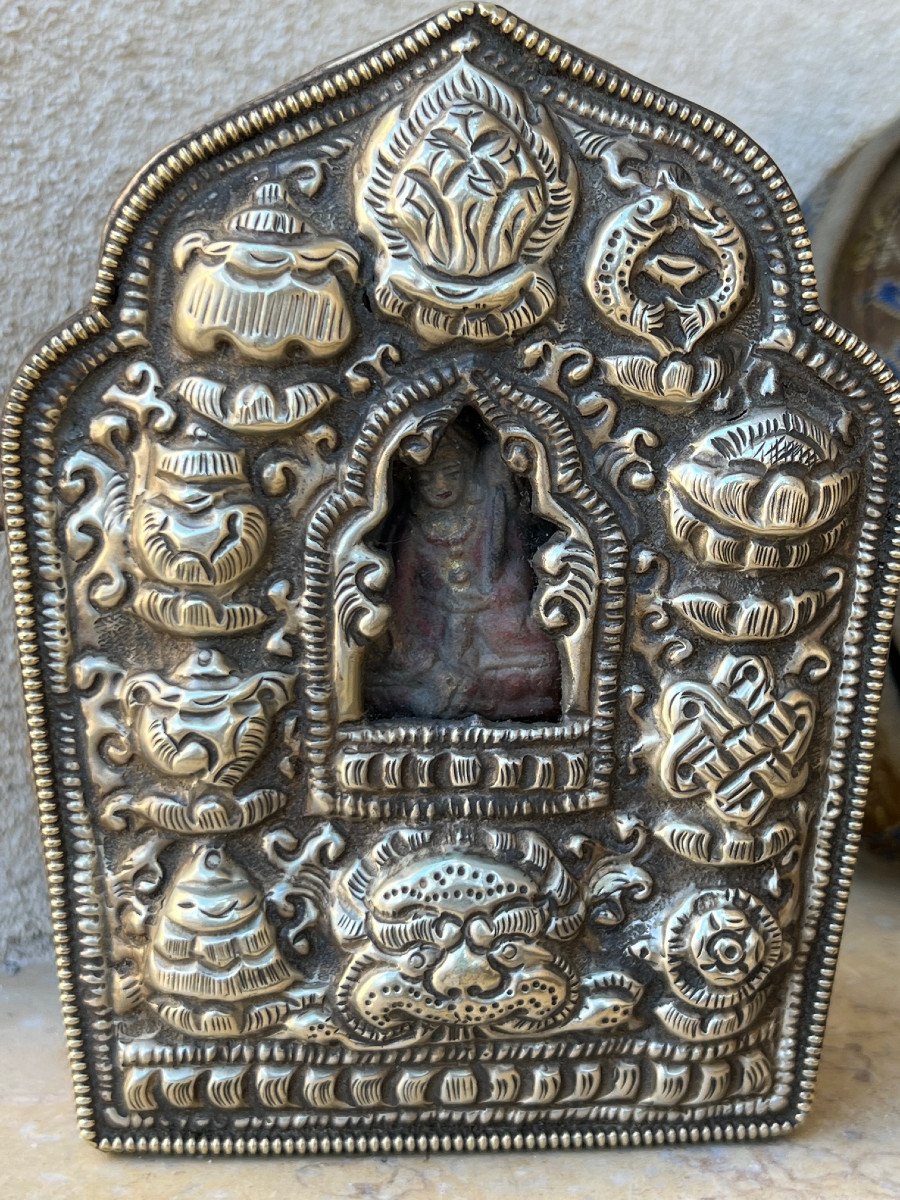 Ghau, Tibetan Silver And Silk Reliquary, XIXth Century, Tibet.-photo-2