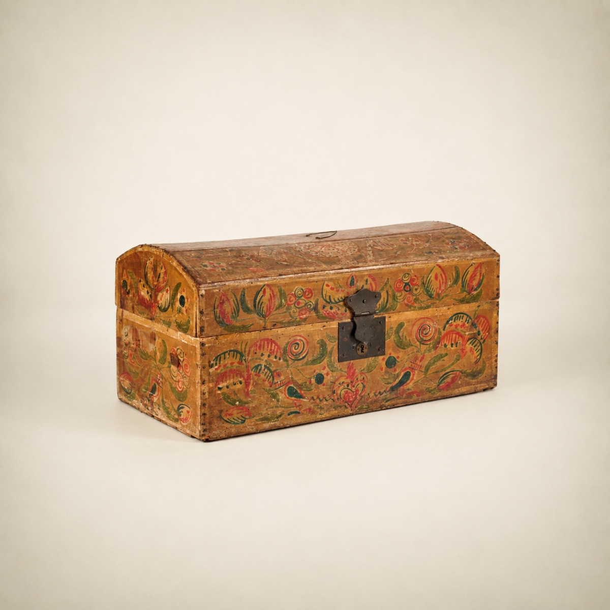 Ensemble rare de 6 coffres de mariage normand, Art populaire, France, circa 1790-photo-3