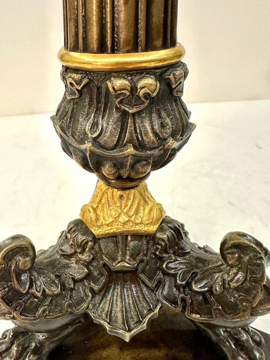 PAIRE BOUGEOIRS - BRONZE PATINE ET DORE - EPOQUE RESTAURATION-photo-2
