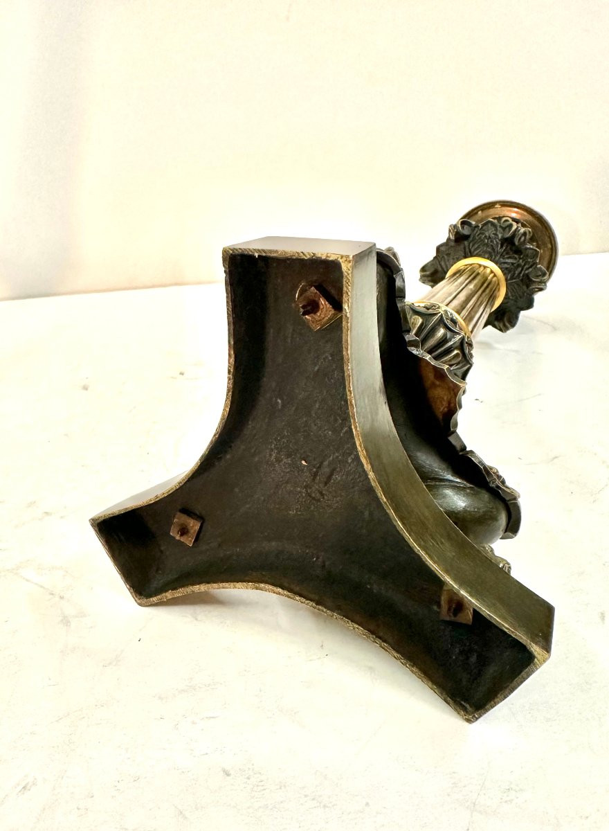 PAIRE BOUGEOIRS - BRONZE PATINE ET DORE - EPOQUE RESTAURATION-photo-4