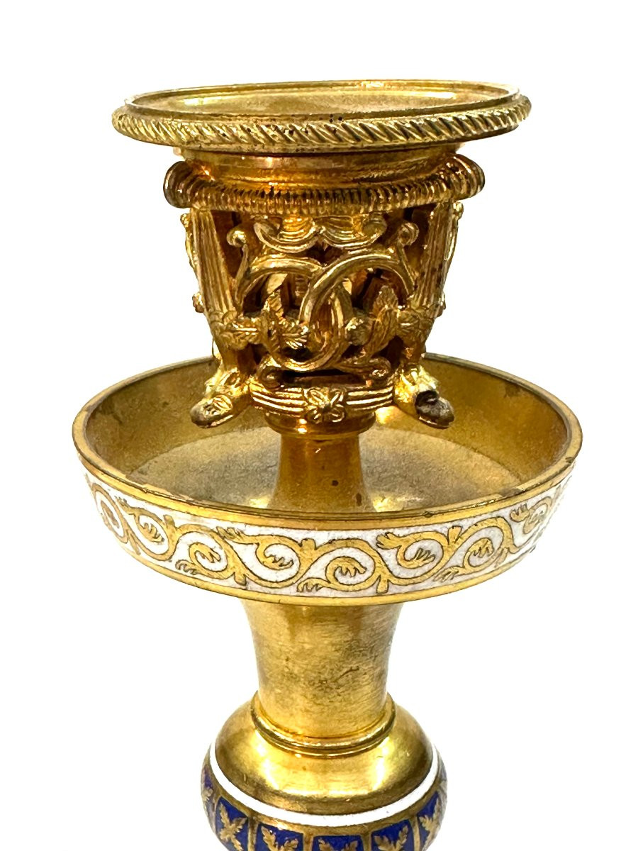 PAIRE DE BOUGEOIRS - BRONZE DORE ET EMAUX CLOISONNES - NEOGOTHIQUE - XIXEME SIECLE-photo-1