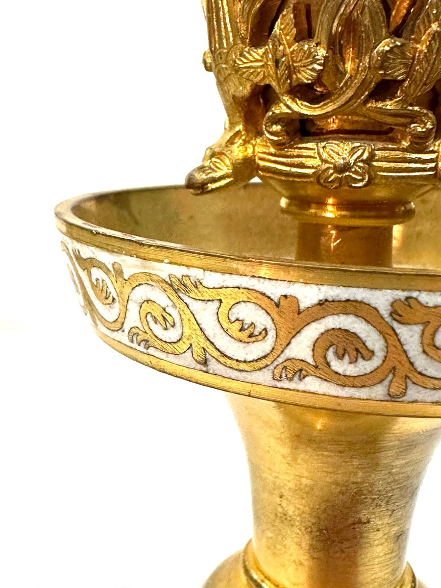 PAIRE DE BOUGEOIRS - BRONZE DORE ET EMAUX CLOISONNES - NEOGOTHIQUE - XIXEME SIECLE-photo-3