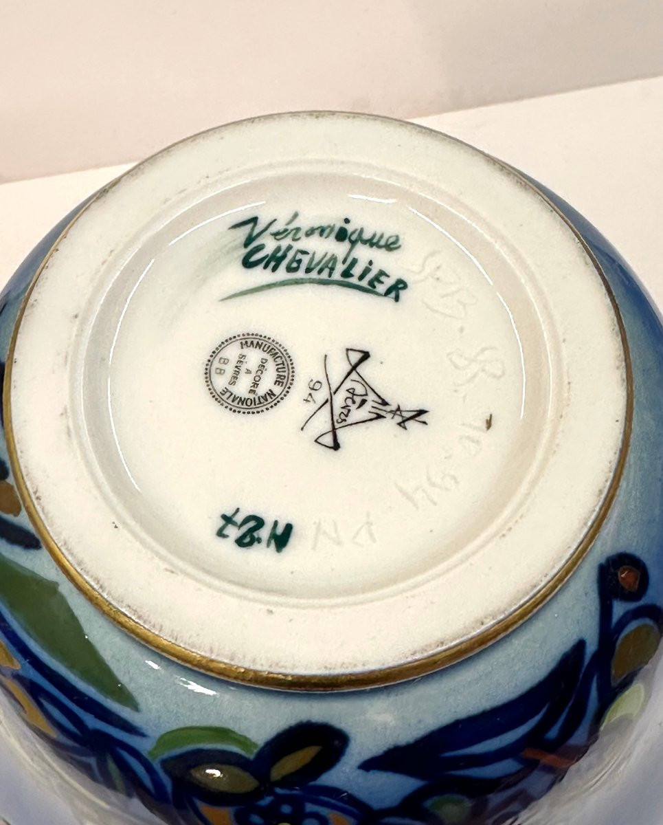 GRAND VASE - PORCELAINE - MANUFACTURE DE SEVRES - VERONIQUE CHEVALIER - DATE 1994-photo-3