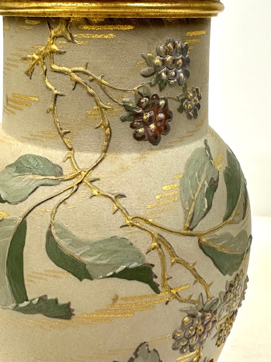 PAIRE DE VASES EN GRES FIN ET BRONZE DORE - PORCELAINE DU BERRY - ALFRED HACHE - 1885-1903-photo-5