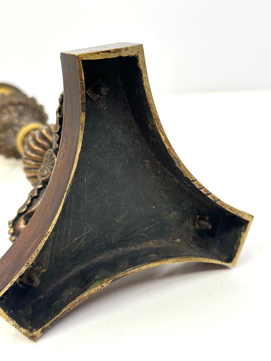 PAIRE DE BOUGEOIRS - BRONZE DORE ET PATINE - EPOQUE RESTAURATION-photo-2