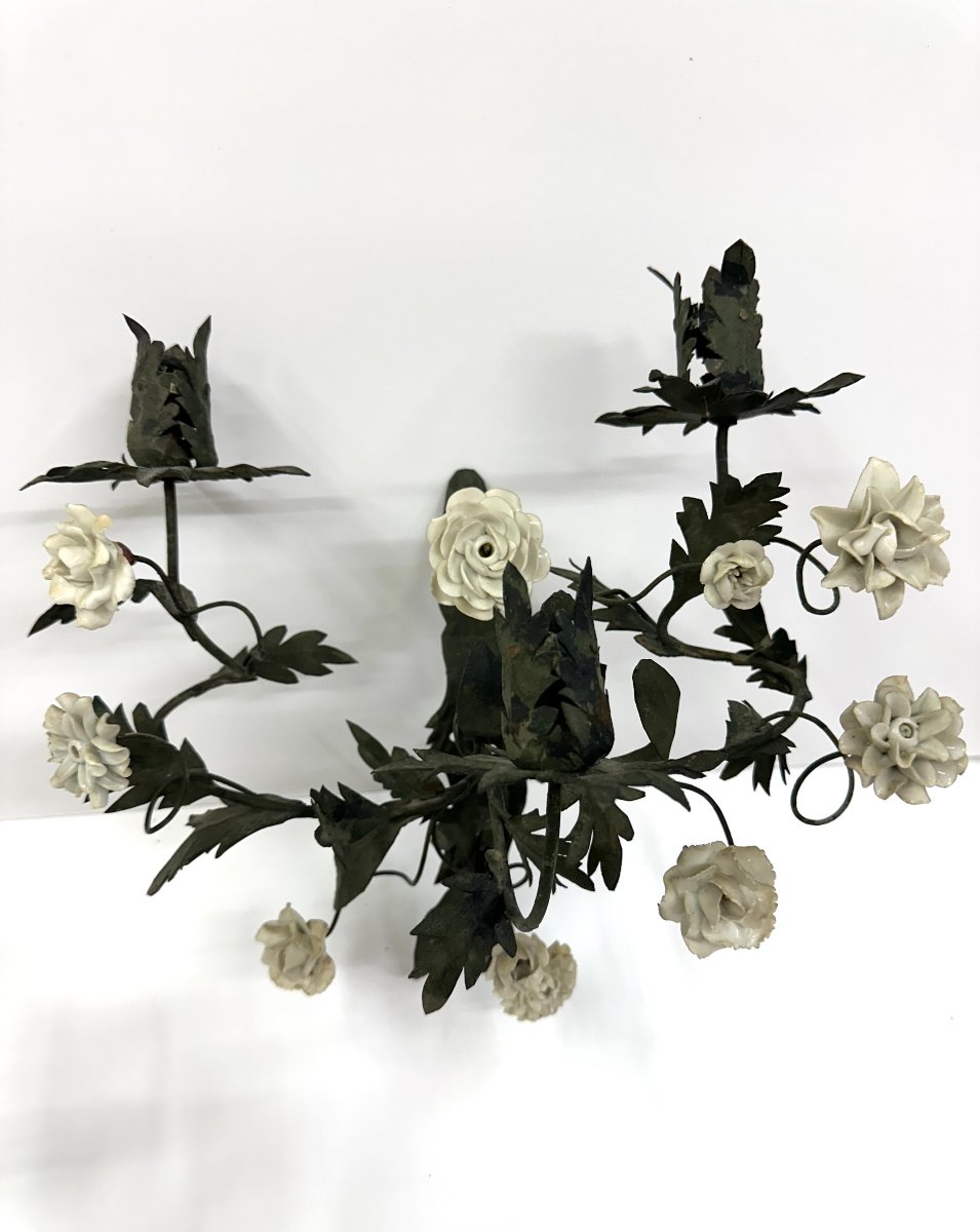 Pair Of Wall Sconces - Lacquered Sheet Metal And Porcelain Flowers - Early 20th Century-photo-2