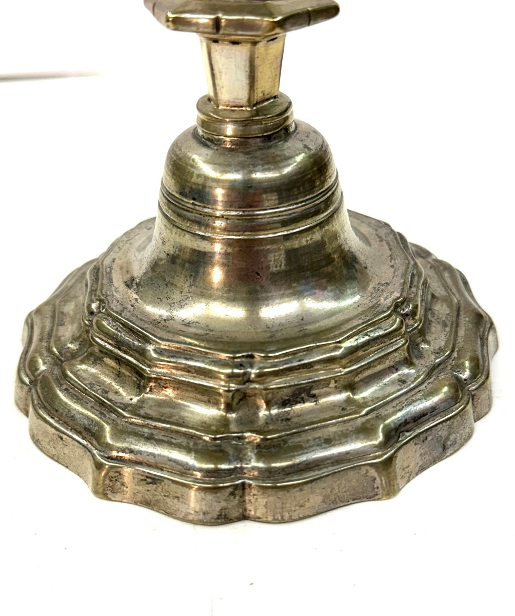 PAIRE DE BOUGEOIRS - BRONZE ARGENTE - EPOQUE REGENCE/LOUIS XV -photo-4