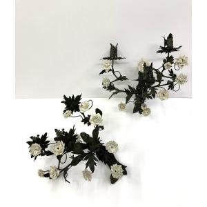 Pair Of Wall Sconces - Lacquered Sheet Metal And Porcelain Flowers - Early 20th Century