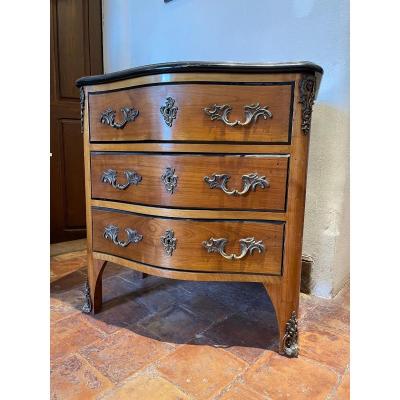 Pretty Dauphinoise Commode