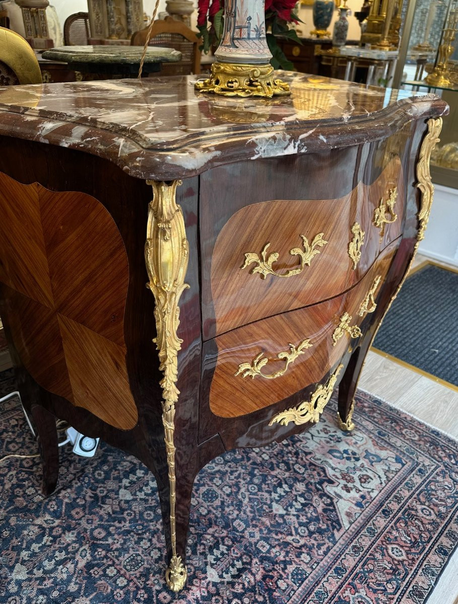 Pair Of Jumping Commodes-photo-2