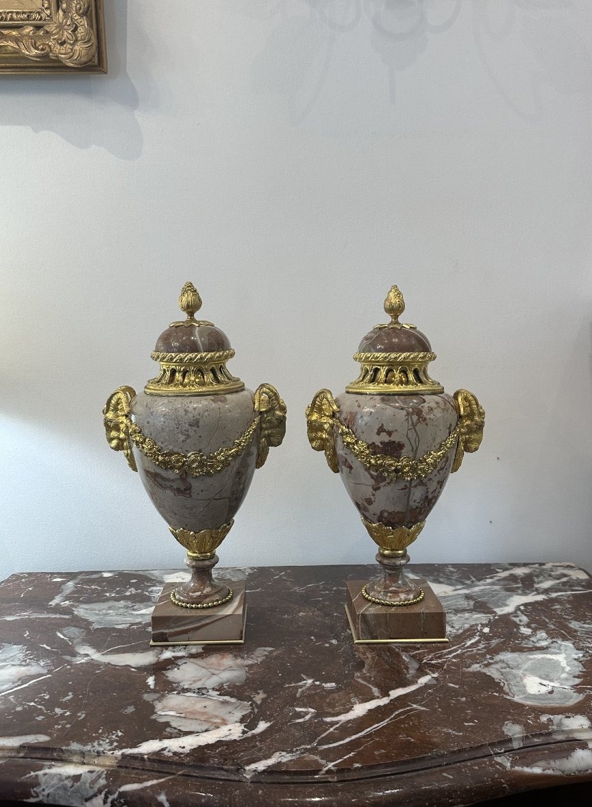Paire de cassolettes en marbre rouge royal et bronze doré-photo-2