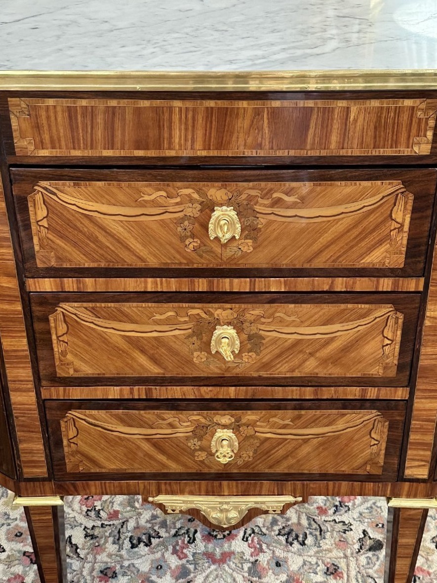 19th-century Half-moon Chest Of Drawers With Marquetry And Gilded Bronze-photo-4