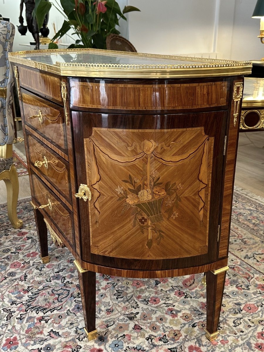 19th-century Half-moon Chest Of Drawers With Marquetry And Gilded Bronze-photo-4