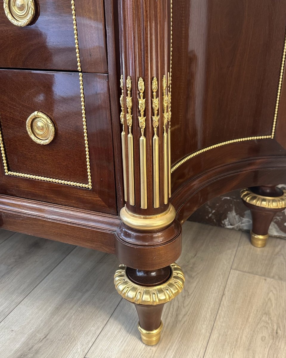 Grande commode attribué à Riesener-photo-4