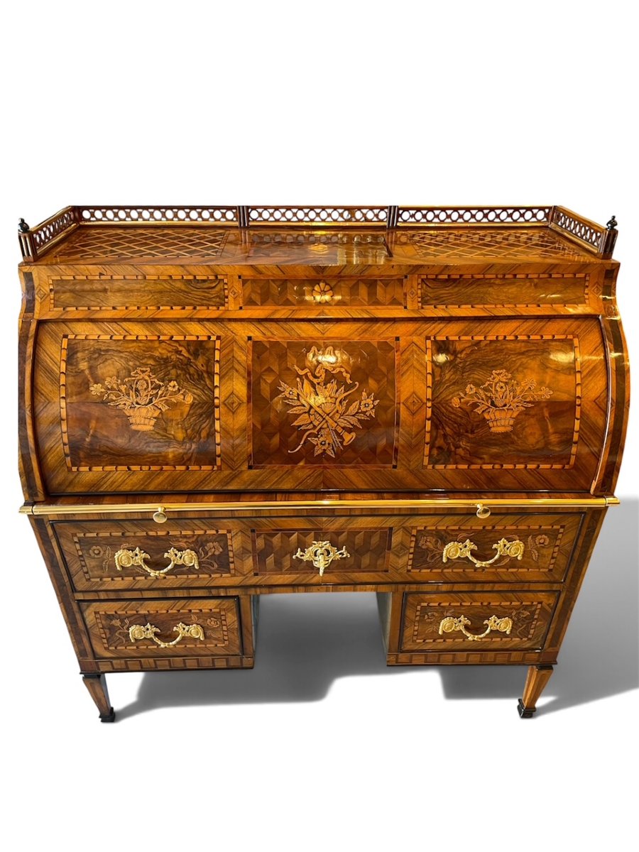 18th-century Cylinder Desk-photo-3