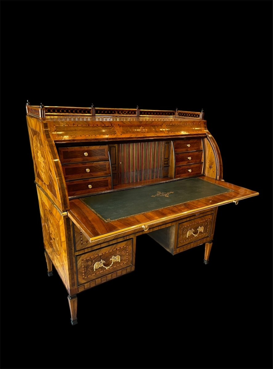 18th-century Cylinder Desk