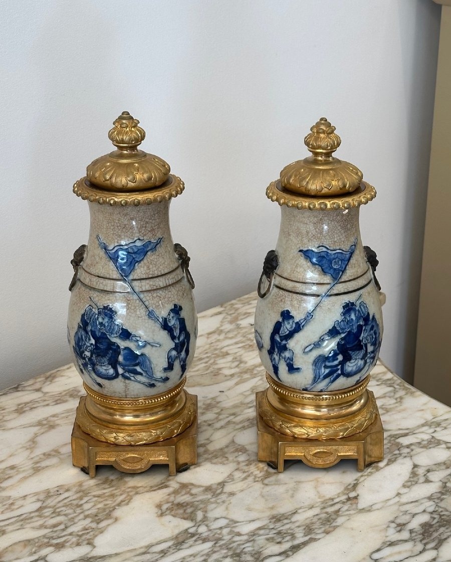 Paire de cassolettes en porcelaine craquelée -photo-3