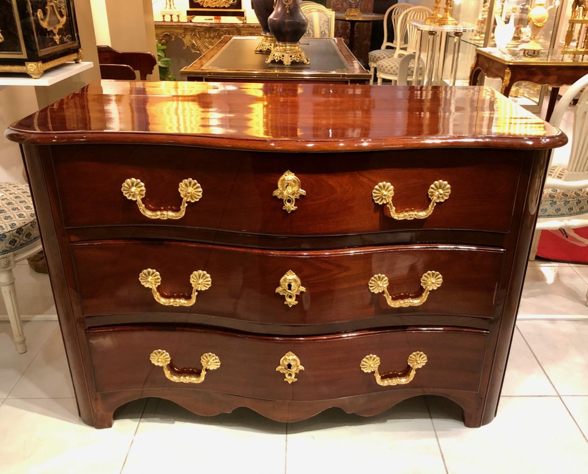 18th Century Chest Of Drawers