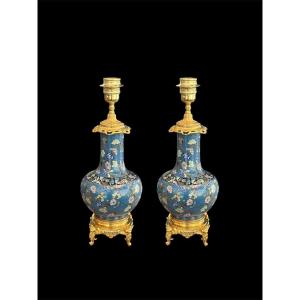 Paire de lampes en émaux cloisonnés de Chine
