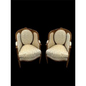 Paire de bergères de style Louis XVI