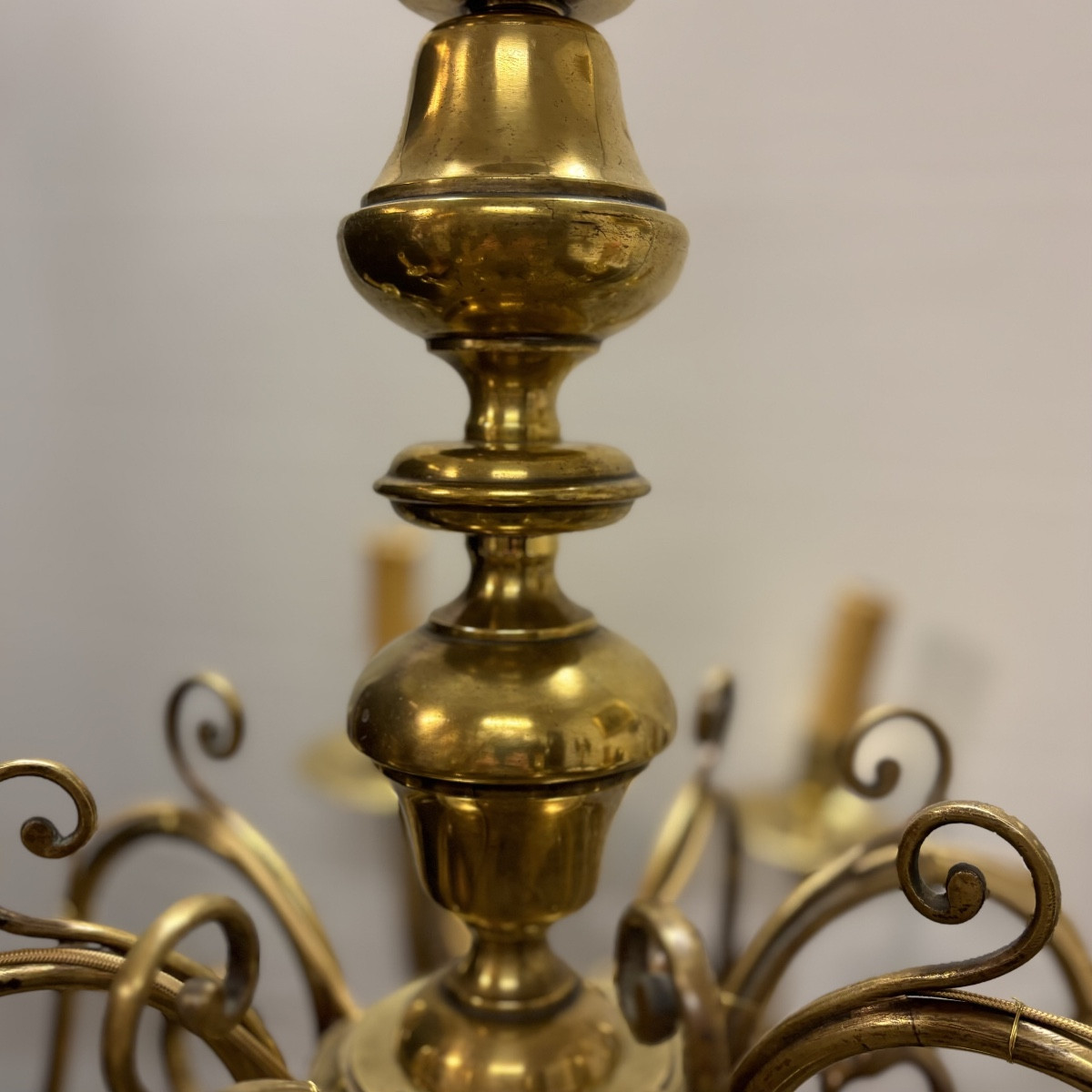 Dutch Bronze Chandelier With Eight Light Arms-photo-3