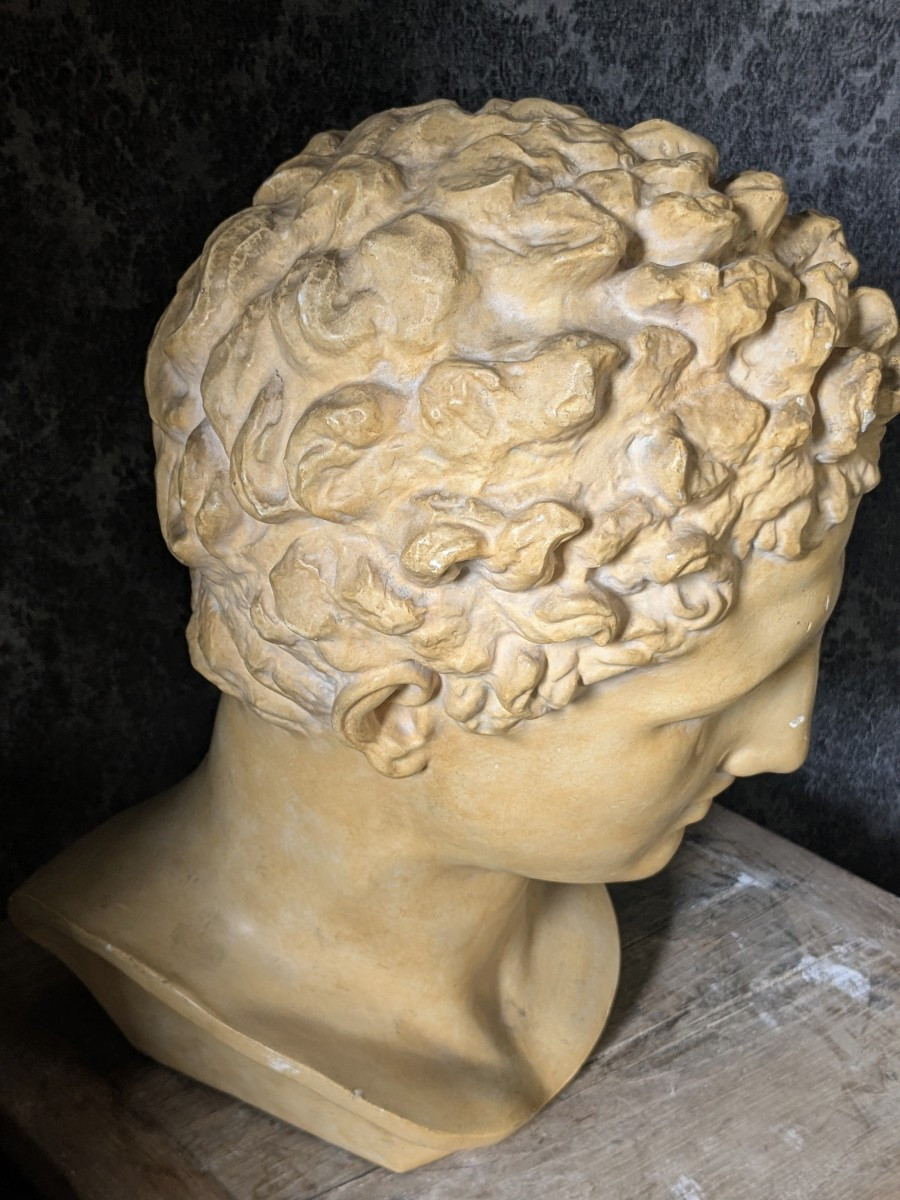 Musée du Louvre, Grande tête d'Hermès en plâtre-photo-1