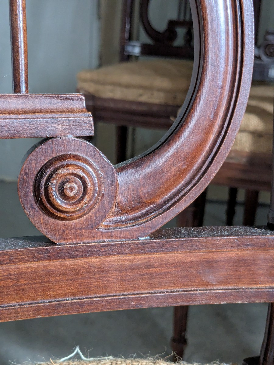 Suite de 4 chaises lyre de style Louis XVI-photo-1