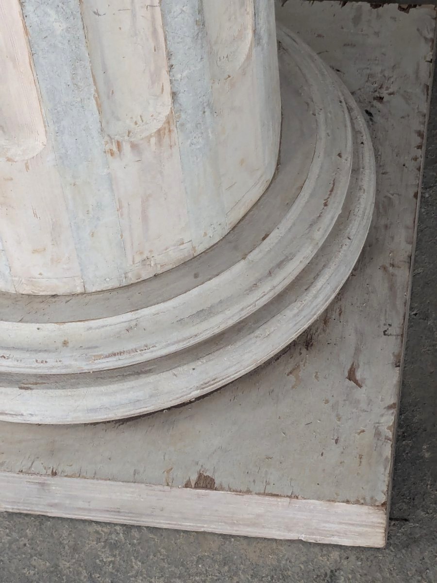 Imposante colonne de style Louis XVI -photo-1