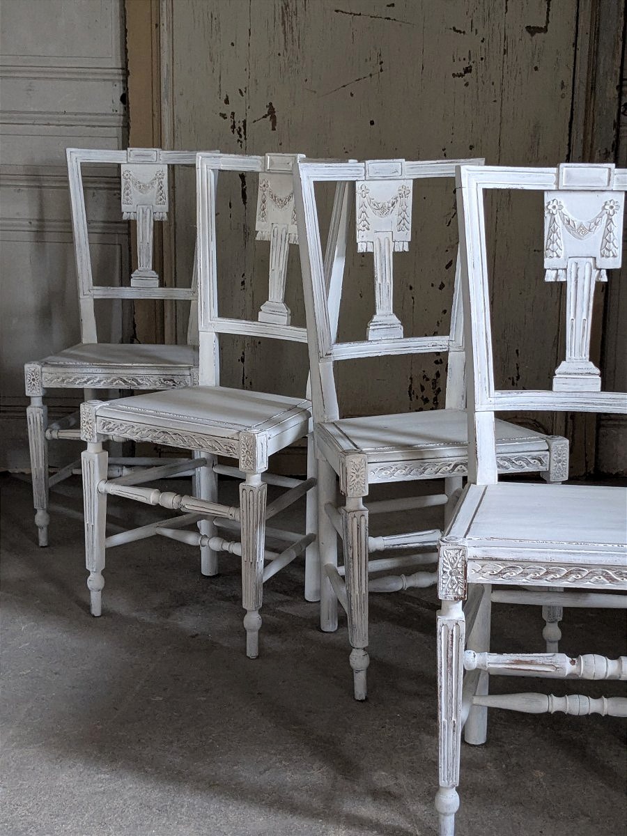 Set Of 4 Gustavian-style Chairs