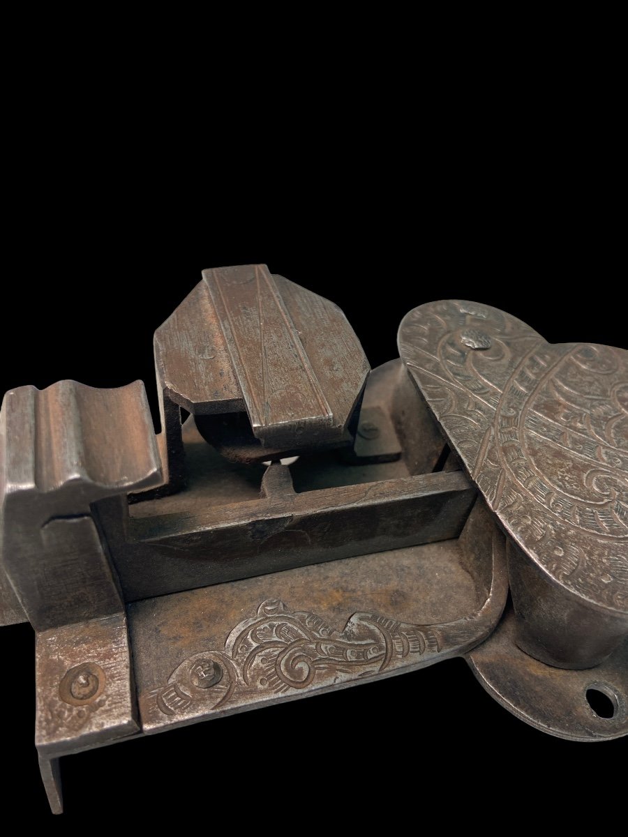 Small Sliding Door Lock. In Wrought Iron. 19th Century.-photo-8
