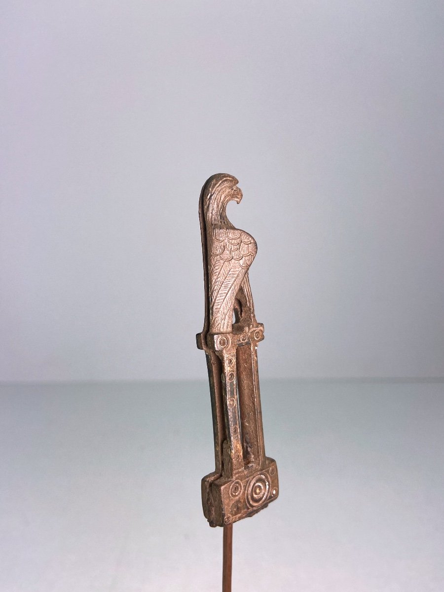 2nd-3rd Century Ad Bronze Knife Handle In The Form Of An Eagle-photo-2