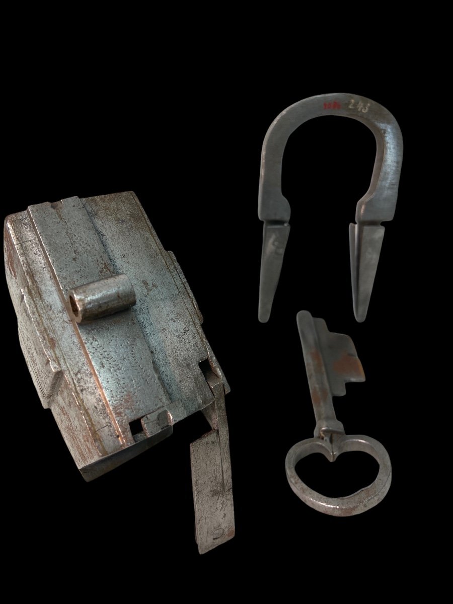 Cadenas avec clé d'Origine - 18/19ième Siècle -photo-2