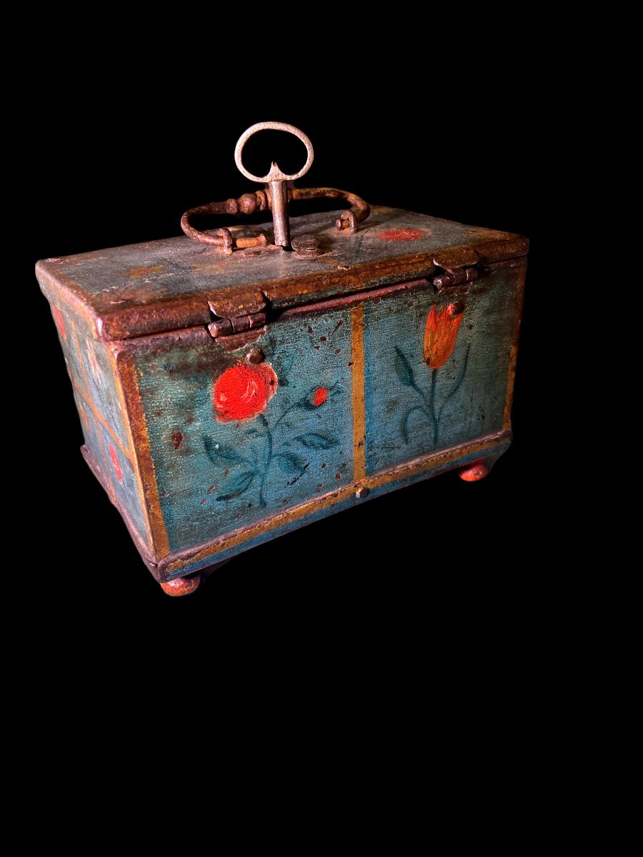 Un petit coffre avec clé et cadenas - XVIIe siècle-photo-4