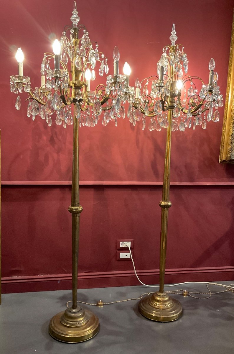 Paire De Grands Chandeliers