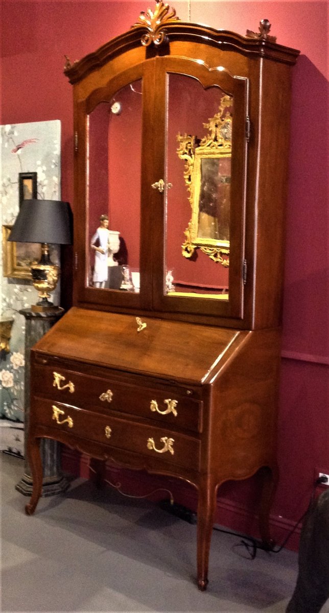 Scriban Secretary In Walnut 18th Century