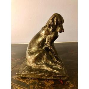 Sculpture En Bronze d'Un Chien Assis.. Collection Patrick Louis Vuitton