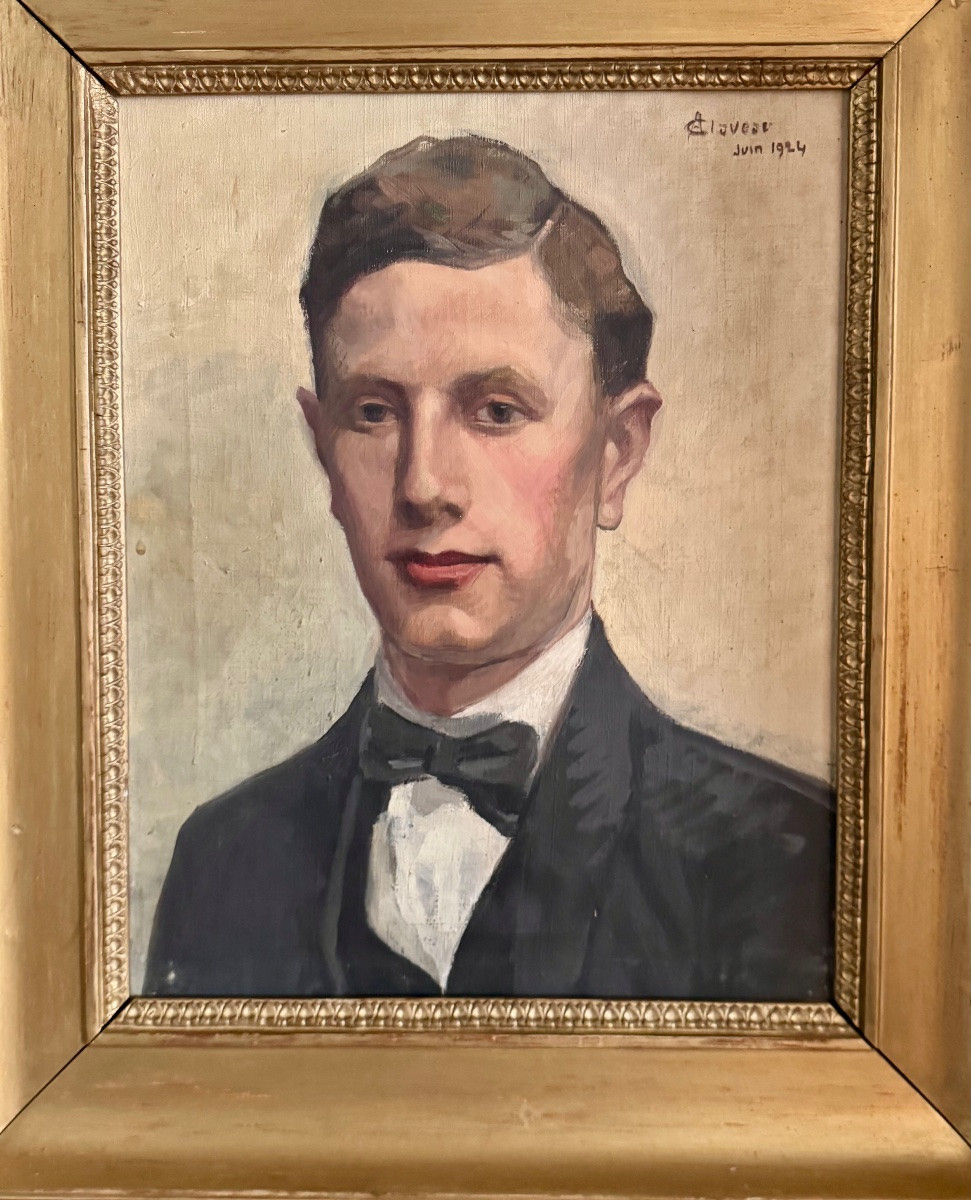 Portrait Of A Young Man In A Bow Tie, 1924-photo-3